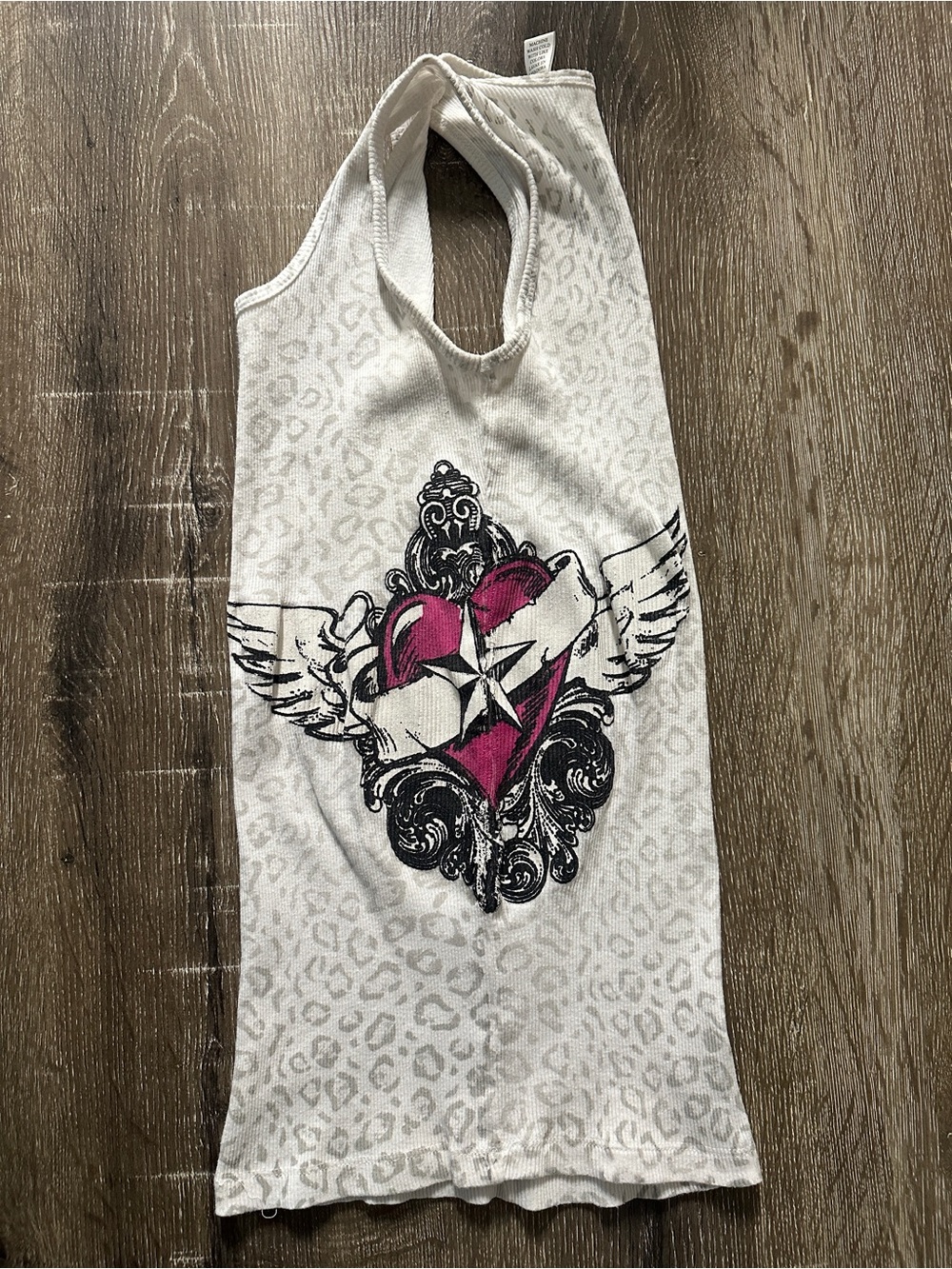 Zenana Outfitters White Leopard-Print Tank with Pink Wing Graphic - Size S - Picture 3 of 7